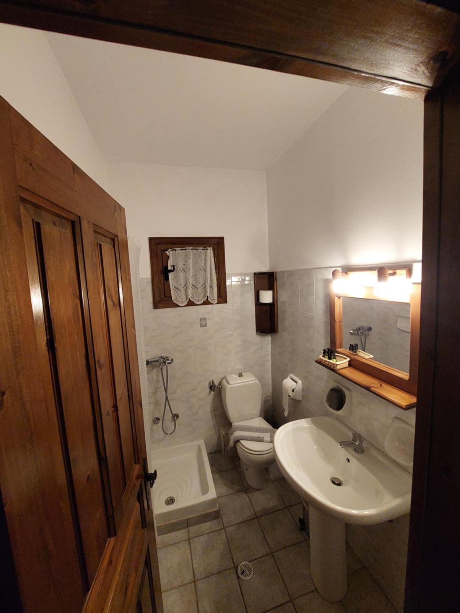Rizoma Guesthouse Mikro Chorio  ห้อง รูปภาพ